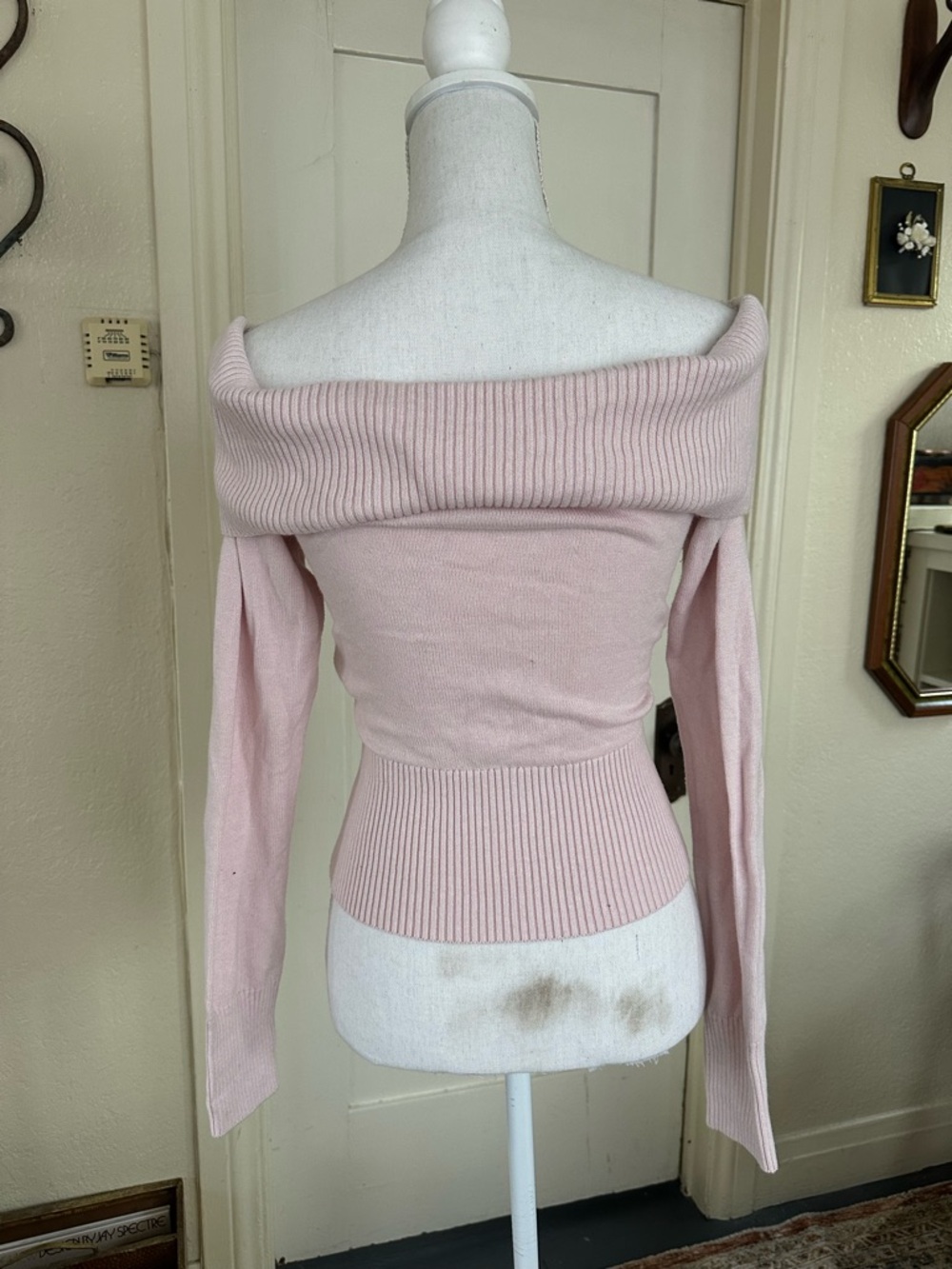 Brandy Melville Dusty Pink Off-Shoulder Ribbed Knit Sweater - Picture 2 of 4